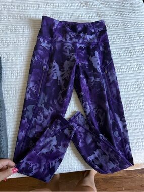 Athleta Purple Floral Print Leggings